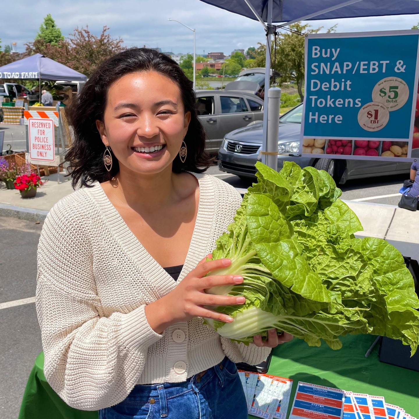 Please join us in welcoming Naomi to the SEL team!

Naomi is working as our SNAP Ambassador while also completing a Masters in Applied Nutrition at New England University. 

As the SNAP Ambassador, Naomi acts as the face of our SNAP and incentive programming at farmers’ markets. She is there to assist SNAP customers in utilizing their benefits at the markets and acts as a point of knowledge to answer questions about our program for the community.

In Naomi's words: "You can find me at the Portsmouth, Exeter, and Rochester farmers’ markets. When I’m not processing SNAP/EBT transactions, I’ve really enjoyed meandering around the market and meeting the vendors we have this summer! Transitioning to this role has been so easy thanks to the wonderful people that attend our markets! Everyone has been so welcoming."

We're so glad you are here, Naomi! 

#newstaff 
#farmersmarket 
#marketmanager 
#eatvegetables
#healthyfood
#localfood 
#seacoastnh 
#funinthesun 
#snap 
#ebt 
#foodjustice 
#foodaccess